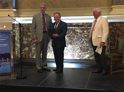 Prof. Dr. Serdar Erdine'ye Budapeşte'de Ödül